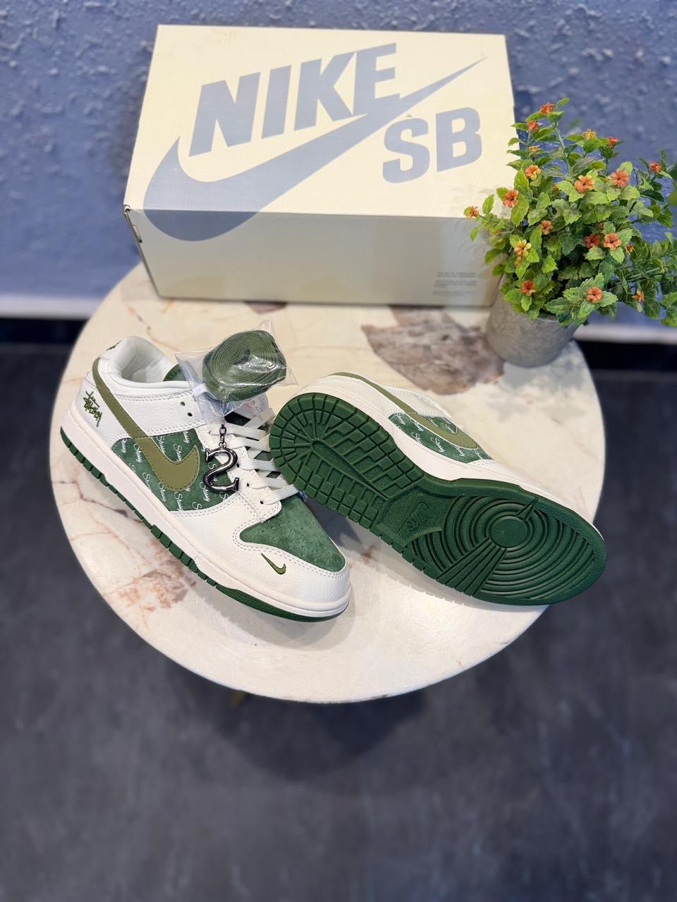 Buy Ni_kee SB Dunk Stussy White Green - Image 3