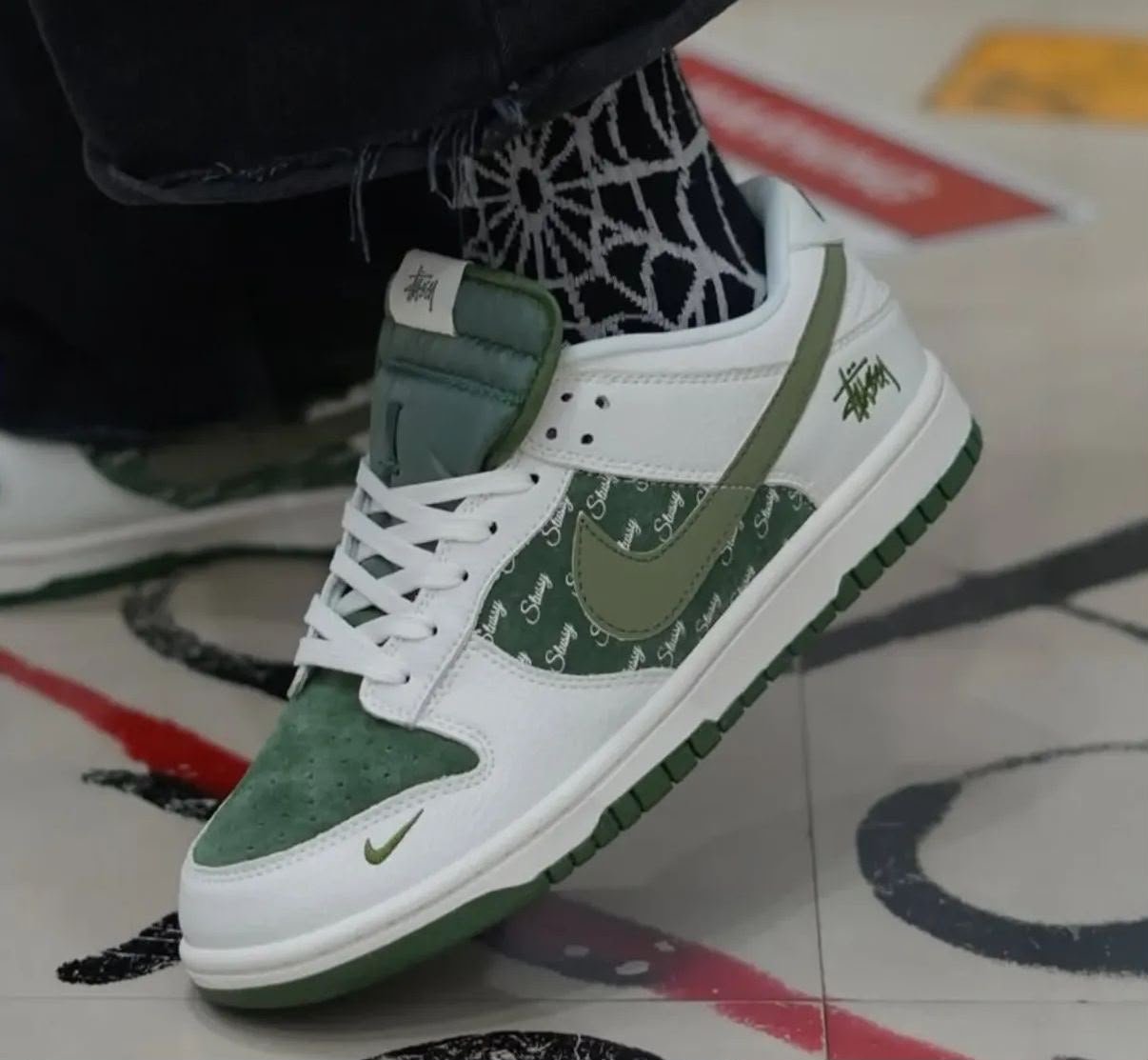 Buy Ni_kee SB Dunk Stussy White Green - Image 6