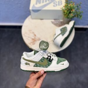 Buy Ni_kee SB Dunk Stussy White Green