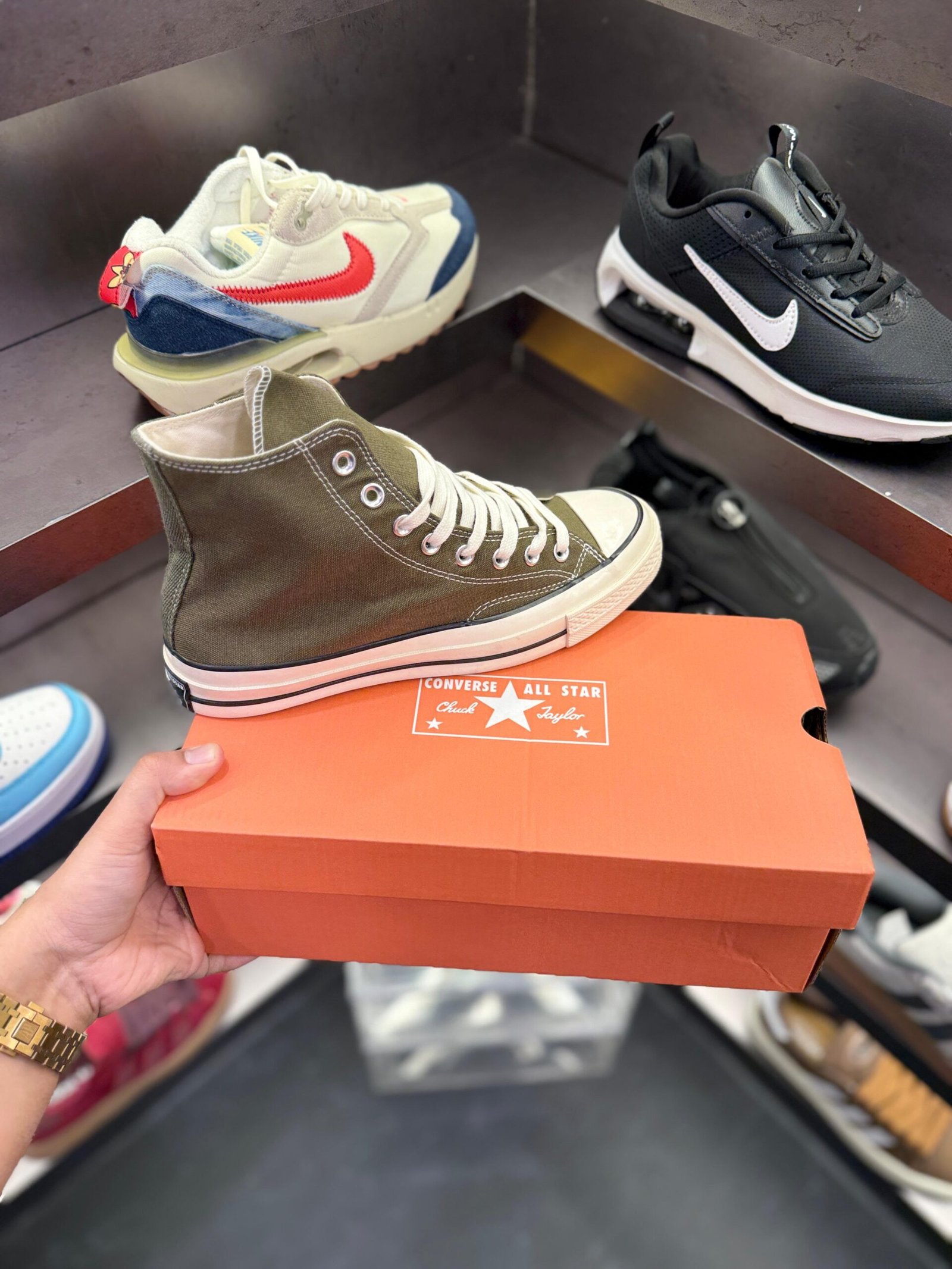 Buy Conver_see Chuck 70 Army Green Sneaker - Image 2
