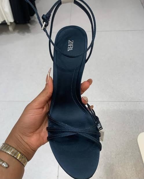 Buy Za_raa Bluish-Black Cross Strap Heels - Image 3